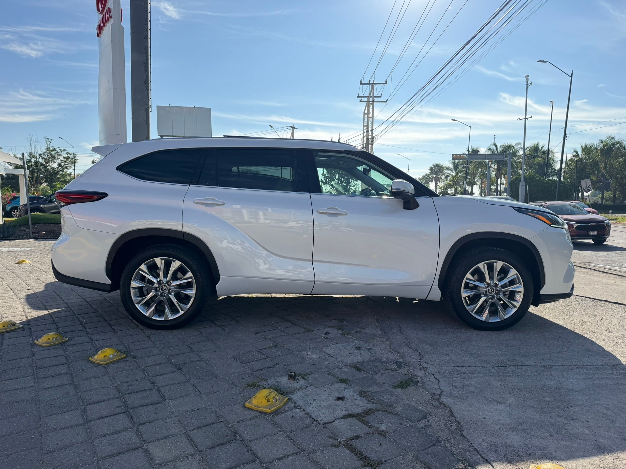 2026 Toyota Highlander LIMITED, L4, 2.5L, 243 CP, 5 PUERTAS, AUT HIBRIDO