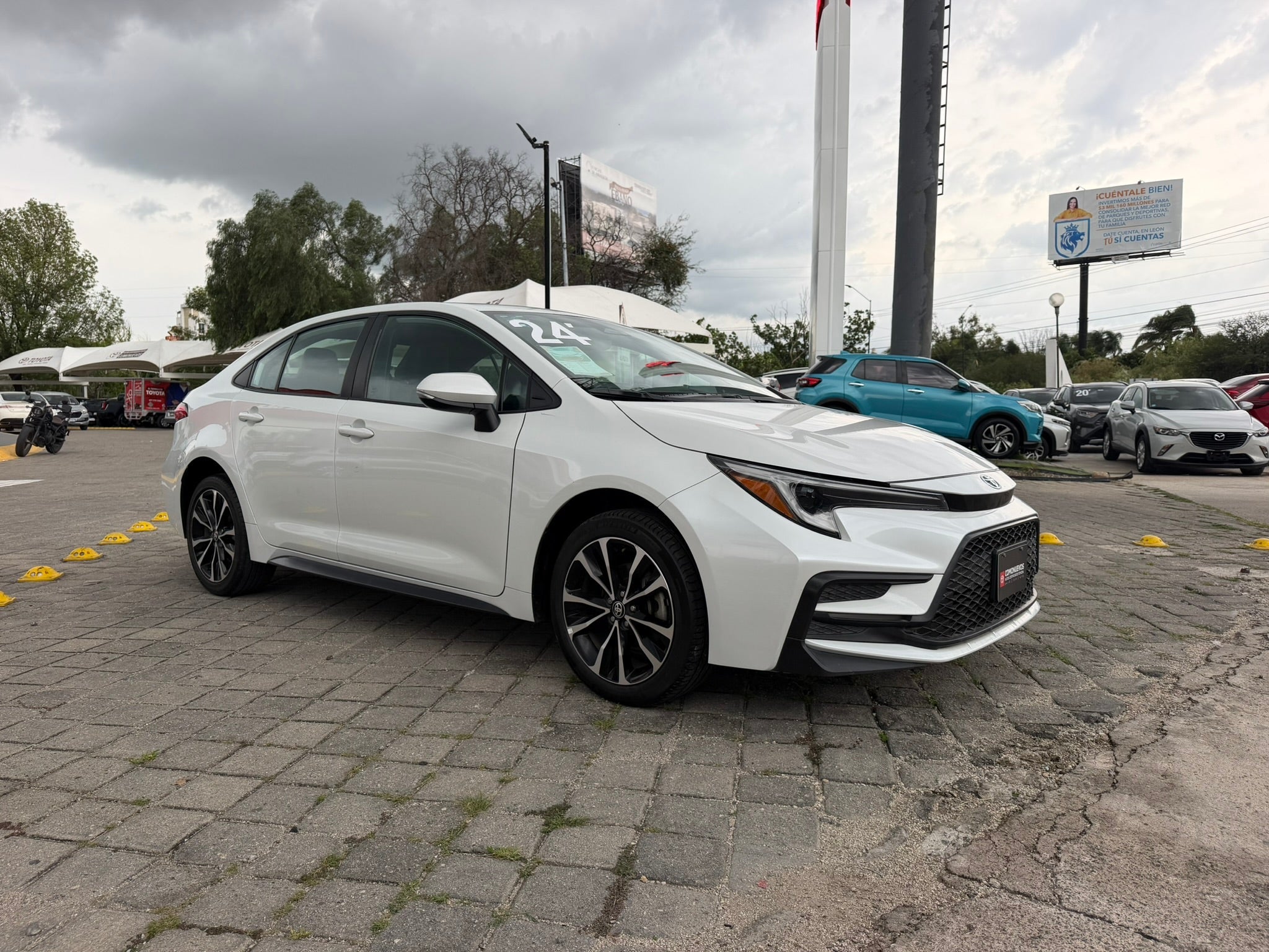 2024 Toyota Corolla SE, L4, 2.0L, 168 CP, 4 PUERTAS, AUT