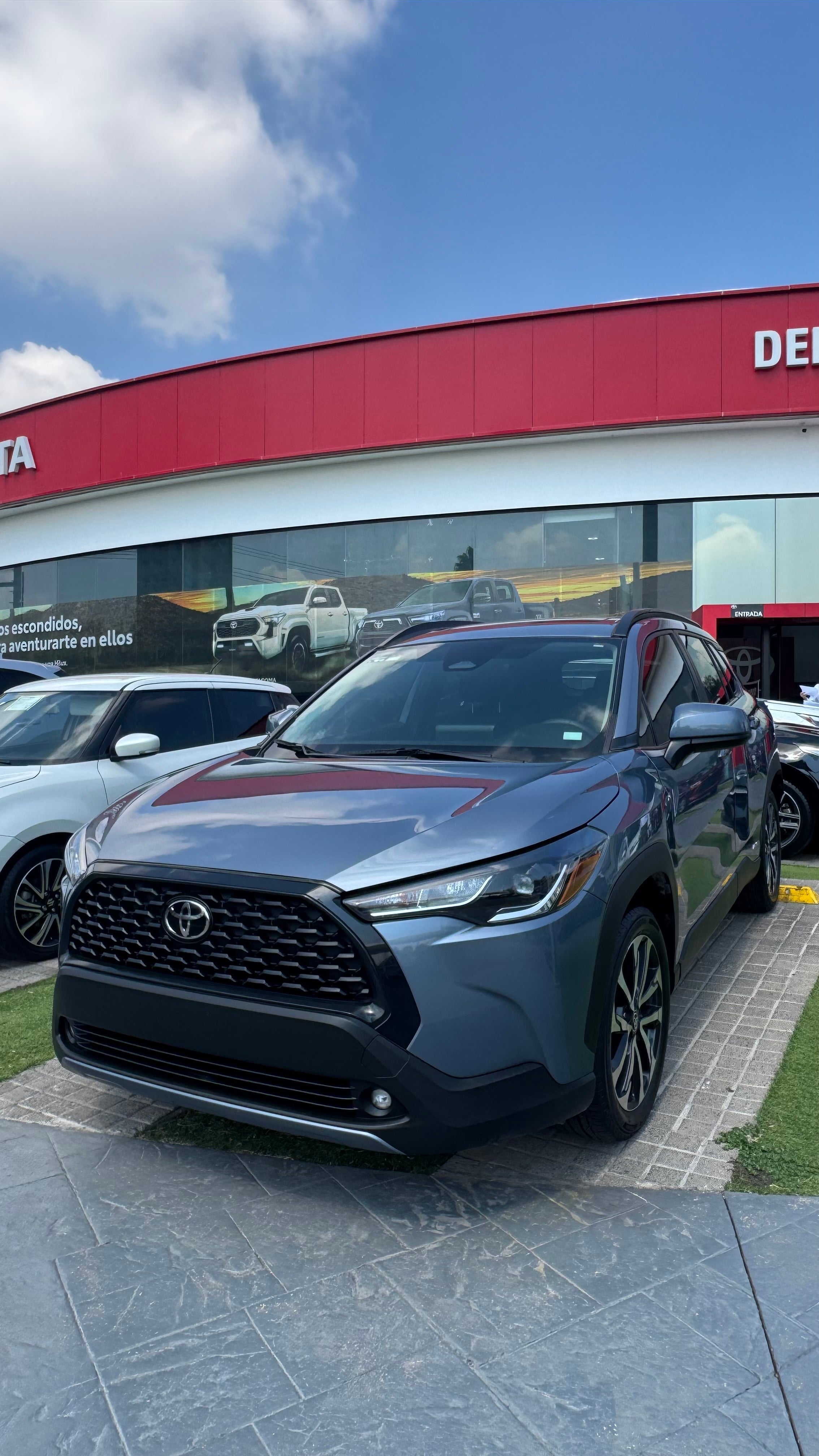 2024 Toyota Corolla Cross LE HIBRIDO, L4, 2.0L, 196 CP, 5 PUERTAS, AUT