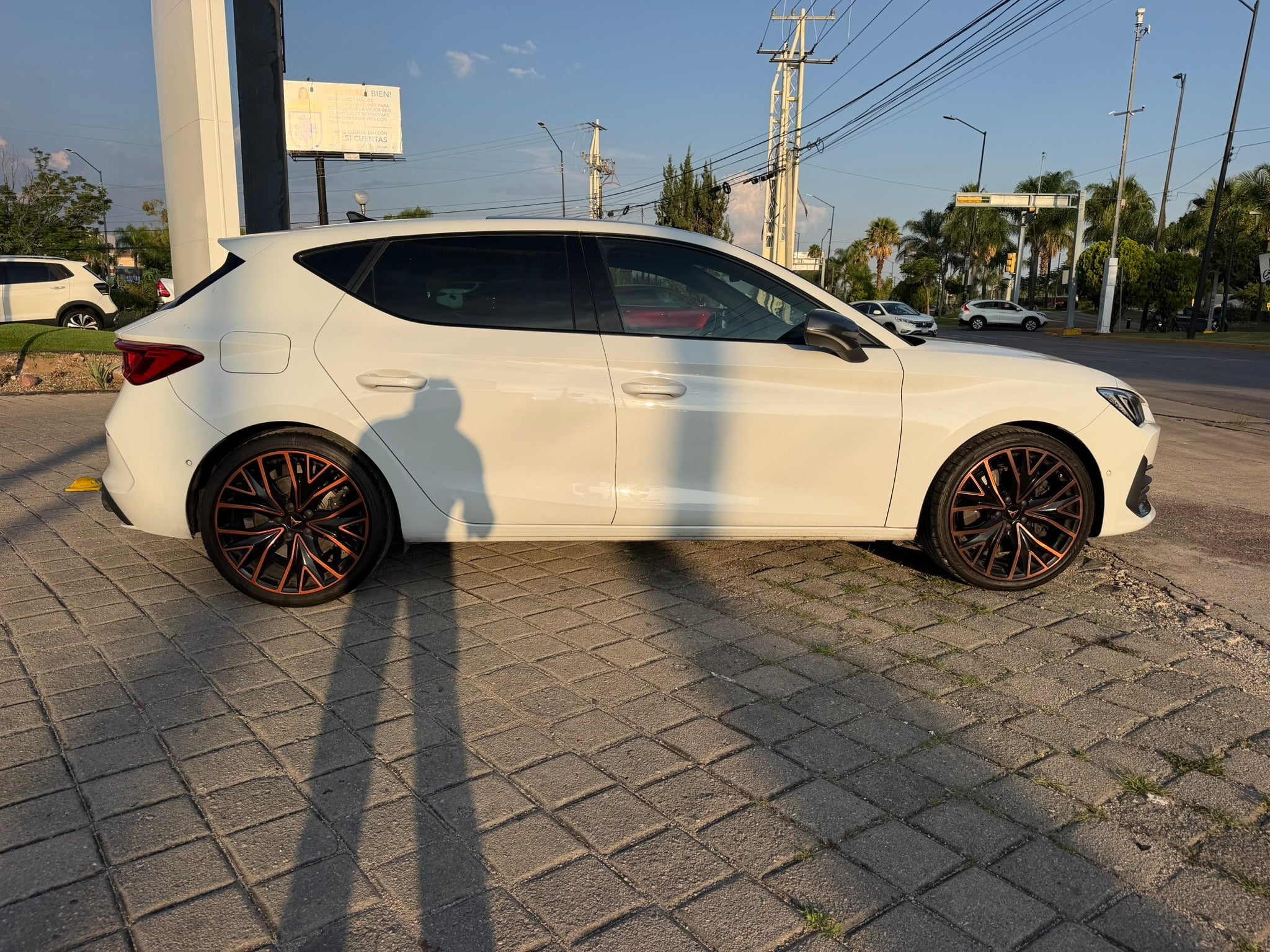 2024 Cupra León 300 CP, 2.0T, 4L,5 PUERTAS, AUT